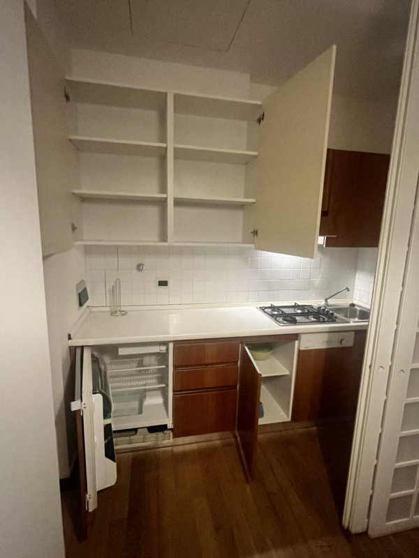 A DUE PASSI DA PIAZZA MAZZINI, APL PRIMO PIANO DI UN CONDOMINIO RECENTEMENTE RISTRUTTURATO, PROPO...