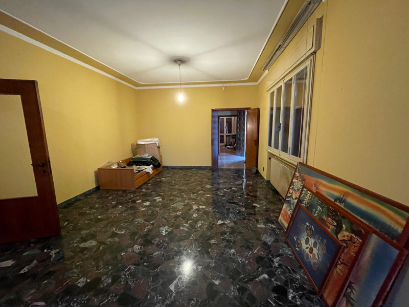 PONTEVIGODARZERE  VILLA 

villa di circa 400 mq nel quartiere residenziale di Pontevigodarzere, c...