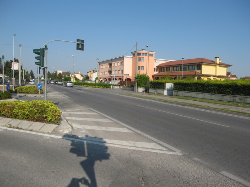 Ufficio di mq 100 netti, in elegante fabbricato di alta rappresentanza con finiture di alta quali...