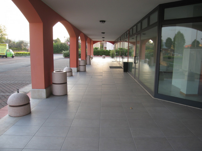 Ufficio di mq 100 netti, in elegante fabbricato di alta rappresentanza con finiture di alta quali...