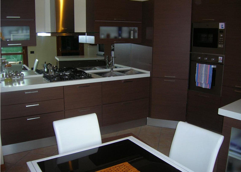 LIMENA - singolare soluzione indipendente strutturata su piu' livelli.
La soluzione gode di un gr...