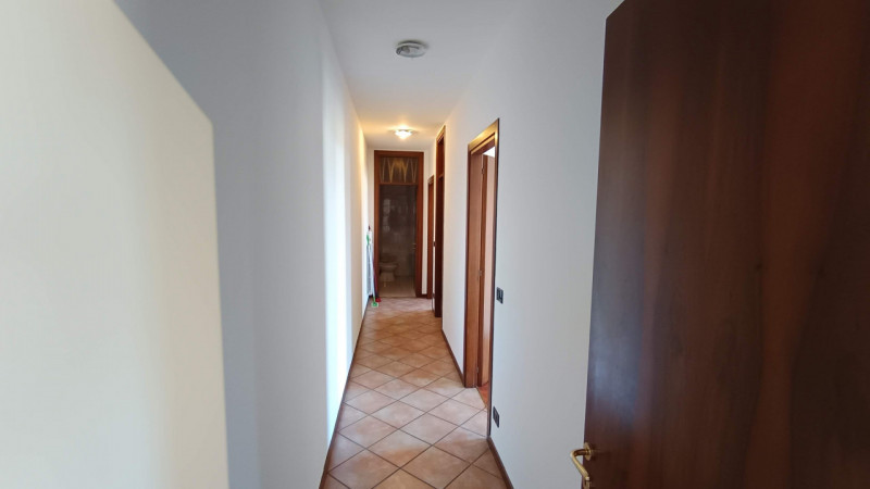 Affitto a Villa del Conte: bell’ appartamento al piano primo (no ascensore, no animali) in elegan...