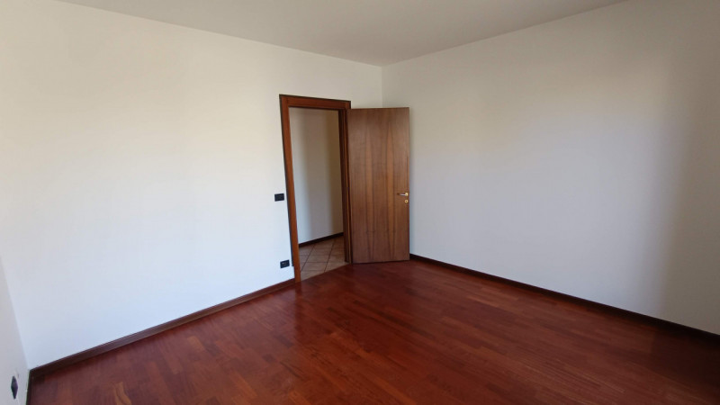 Affitto a Villa del Conte: bell’ appartamento al piano primo (no ascensore, no animali) in elegan...