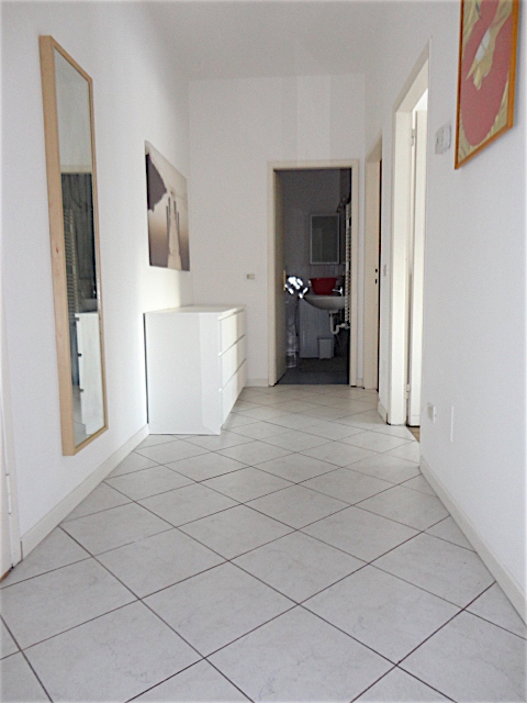 In una bella palazzina, tenuta con cura, in una zona tranquillissima del quartiere di Brusegana è...