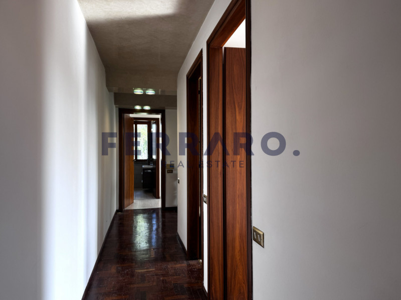Treviso, San Zeno, Codice YA20
Proponiamo in affitto esclusiva porzione di bifamiliare di 140 mq,...