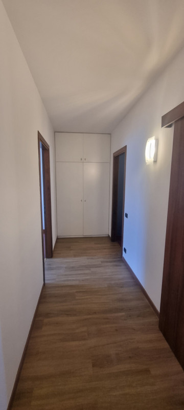 RIF. CA3001 - TEL. 049626977 Proponiamo in affitto un elegante appartamento quadrilocale di circa...