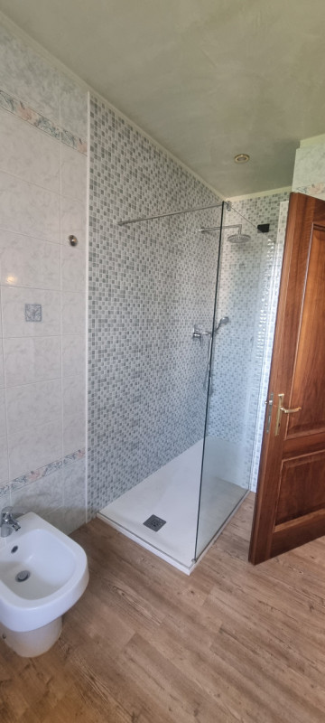 RIF. CA3001 - TEL. 049626977 Proponiamo in affitto un elegante appartamento quadrilocale di circa...