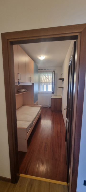 RIF. CA3001 - TEL. 049626977 Proponiamo in affitto un elegante appartamento quadrilocale di circa...