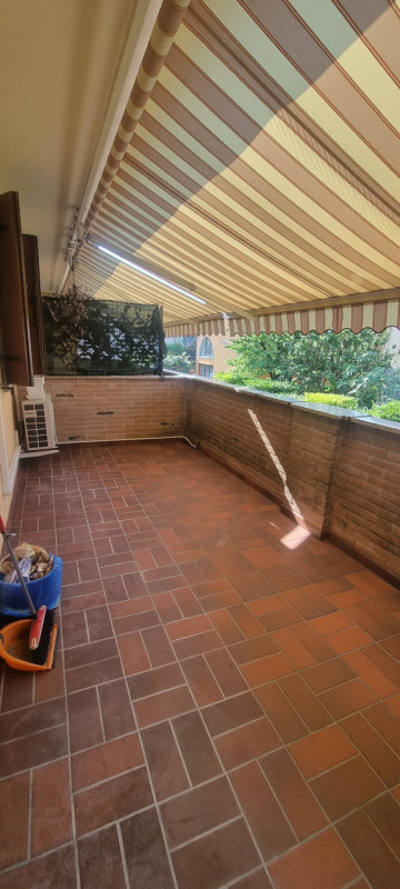 RIF. CA3001 - TEL. 049626977 Proponiamo in affitto un elegante appartamento quadrilocale di circa...