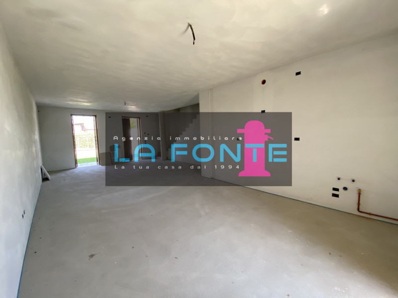 FIUMICELLO DI CAMPODARSEGO in posizione tranquilla ma comoda al centro SPAZIOSE NUOVE PORZIONI DI...