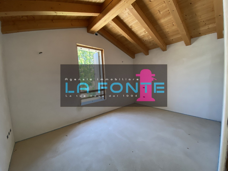 FIUMICELLO DI CAMPODARSEGO in posizione tranquilla ma comoda al centro SPAZIOSE NUOVE PORZIONI DI...