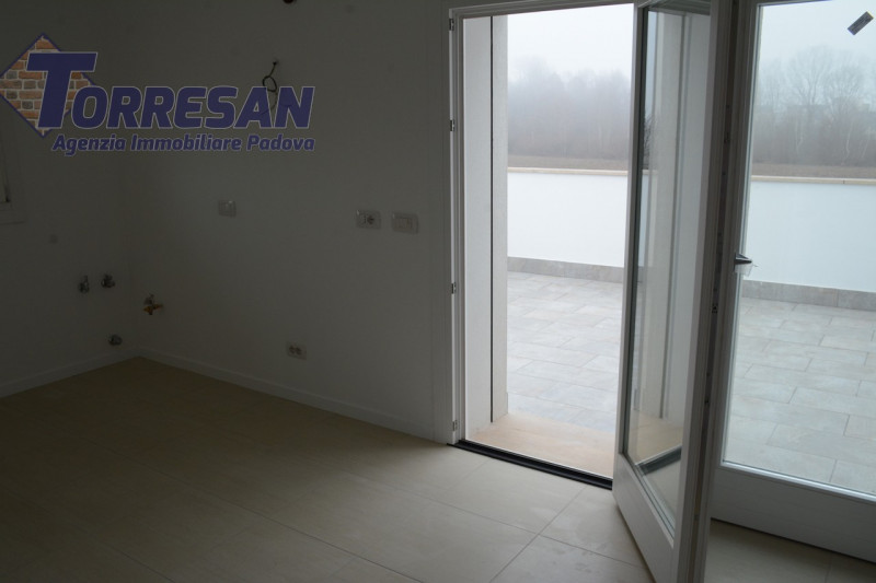 CASA SINGOLA ACCOSTATA
SAN CARLO  PLEBISCITO  fine via Cardinal Callegari, zona verde, comoda all...