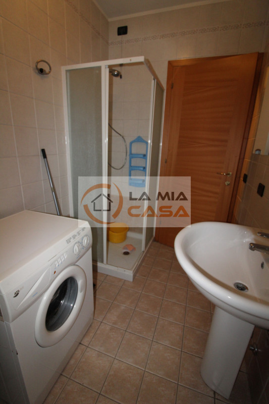 LEGNARO - Appartamento per cinque studenti di recente costruzione, completo di tutti i comfort co...