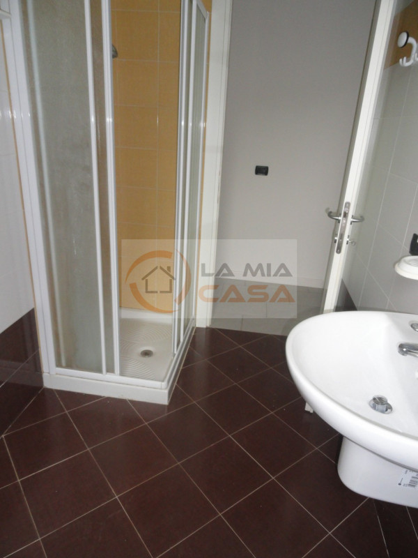 Legnaro - Recente appartamento con giardino di proprietà di circa 150 mq. Dispone di luminoso sog...