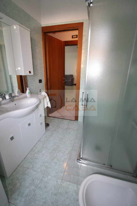 LEGNARO: RICHIESTO CONTRATTO DI LOCAZIONE DI TIPO TRANSITORIO DELLA DURATA MASSIMA DI 18 MESI. 
R...