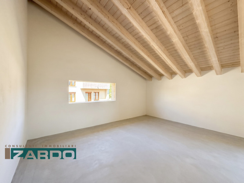 Rif. B-001 (per info 350 5383983 | Giacomo)

In tranquilla zona residenziale, comoda al centro di...