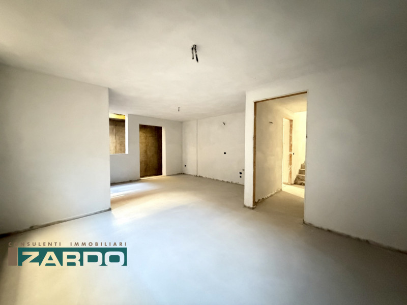 Rif. B-001 (per info 350 5383983 | Giacomo)

In tranquilla zona residenziale, comoda al centro di...