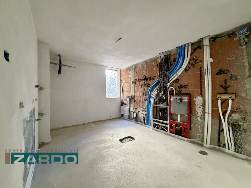 Rif. B-001 (per info 350 5383983 | Giacomo)

In tranquilla zona residenziale, comoda al centro di...