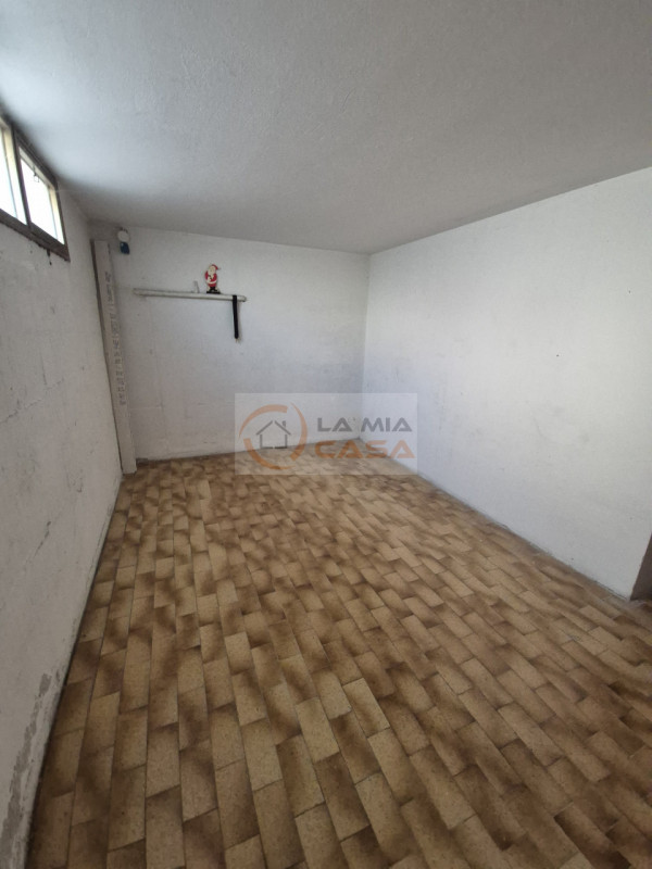 PIOVE DI SACCO - Appartamento ristrutturato completamente nel 2004, sito in piccola palazzina di ...