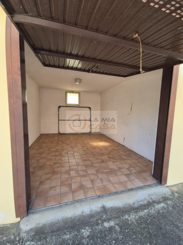 PIOVE DI SACCO - Appartamento ristrutturato completamente nel 2004, sito in piccola palazzina di ...