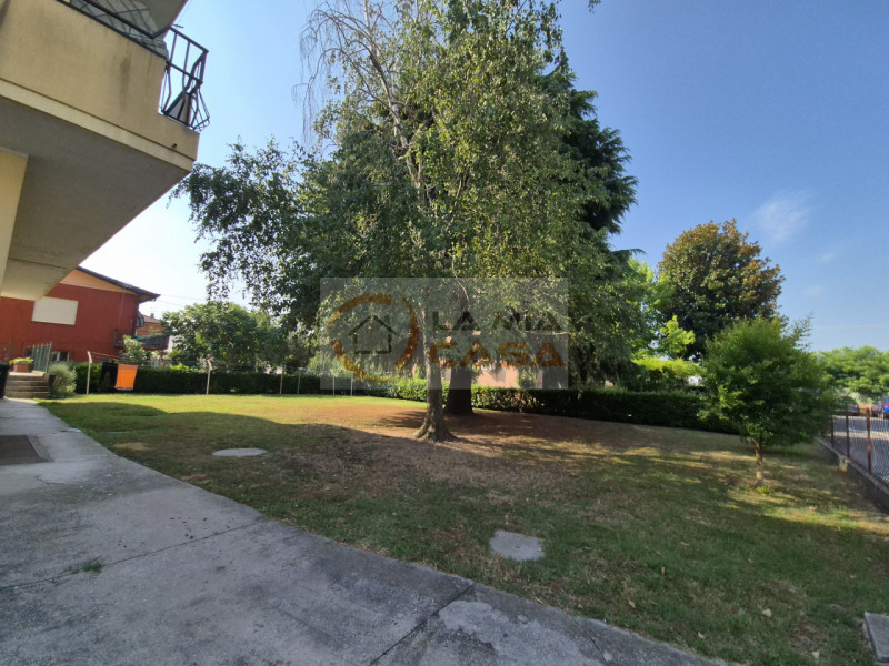 PIOVE DI SACCO - Appartamento ristrutturato completamente nel 2004, sito in piccola palazzina di ...