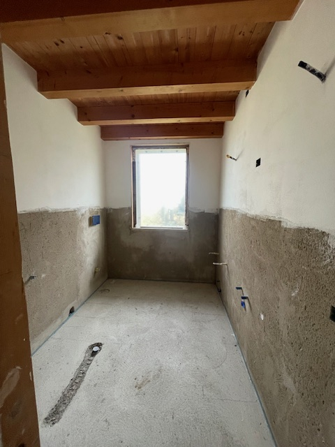 CAMPODARSEGO Frazione ULTIMA BIFAMILIARE.
In centro paese comoda ai servizi, scuole e negozi di p...