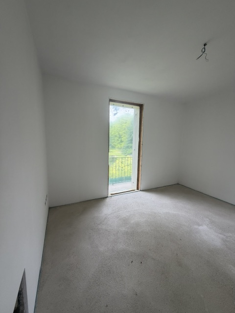 CAMPODARSEGO Frazione ULTIMA BIFAMILIARE.
In centro paese comoda ai servizi, scuole e negozi di p...