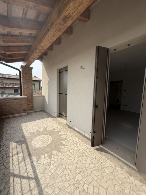 CAMPODARSEGO Frazione ULTIMA BIFAMILIARE.
In centro paese comoda ai servizi, scuole e negozi di p...