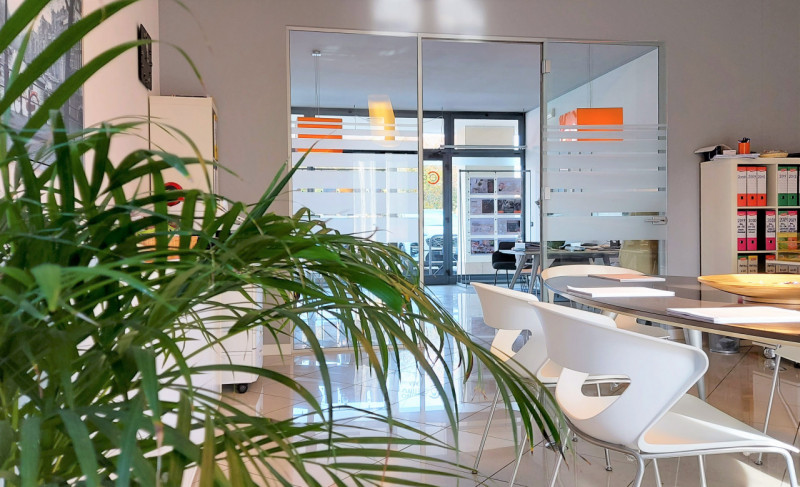 CADONEGHE: Mejaniga, negozio ideale anche come ufficio, esposto direttamente su Via Gramsci la Vi...