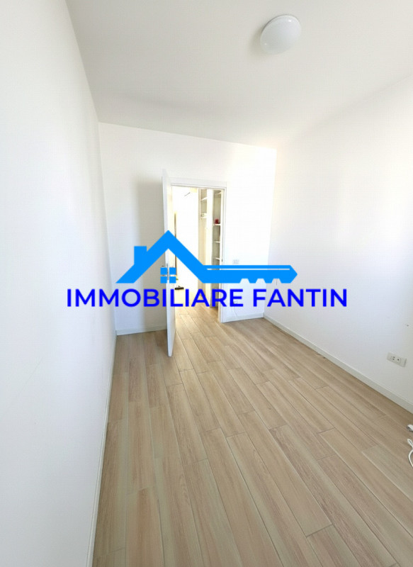 Treviso, San Zeno. Codice RA1. Comodo al centro a piedi, dal quale dista meno di 600mt e alla sta...