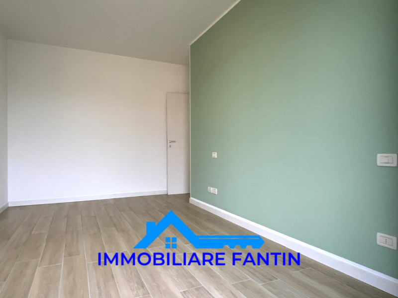 Treviso, San Zeno. Codice RA1. Comodo al centro a piedi, dal quale dista meno di 600mt e alla sta...