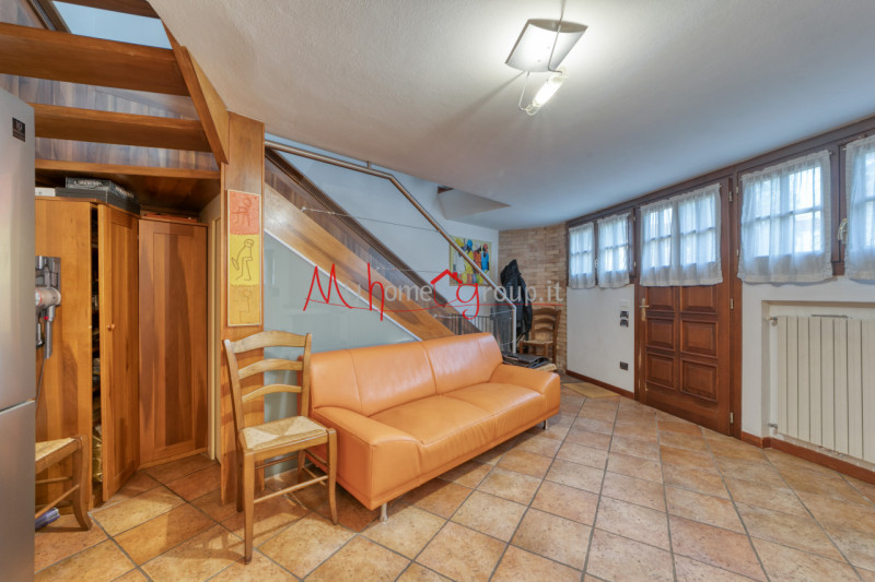 PADOVA ZONA PALTANA (Rif. V320-P) - In posizione centralissima, comoda a tutti i servizi, proponi...