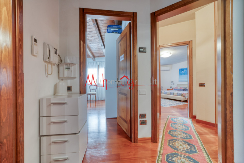 PADOVA ZONA PALTANA (Rif. V320-P) - In posizione centralissima, comoda a tutti i servizi, proponi...