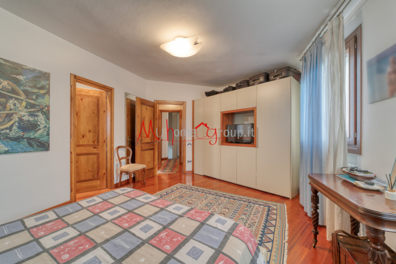 PADOVA ZONA PALTANA (Rif. V320-P) - In posizione centralissima, comoda a tutti i servizi, proponi...