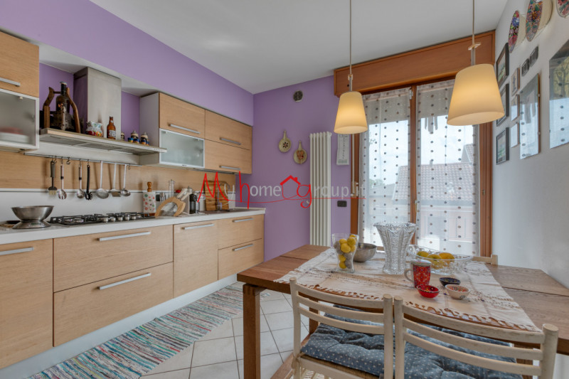 PADOVA ZONA MANDRIA - In zona interna e tranquilla, luminoso appartamento in piccolo condominio d...