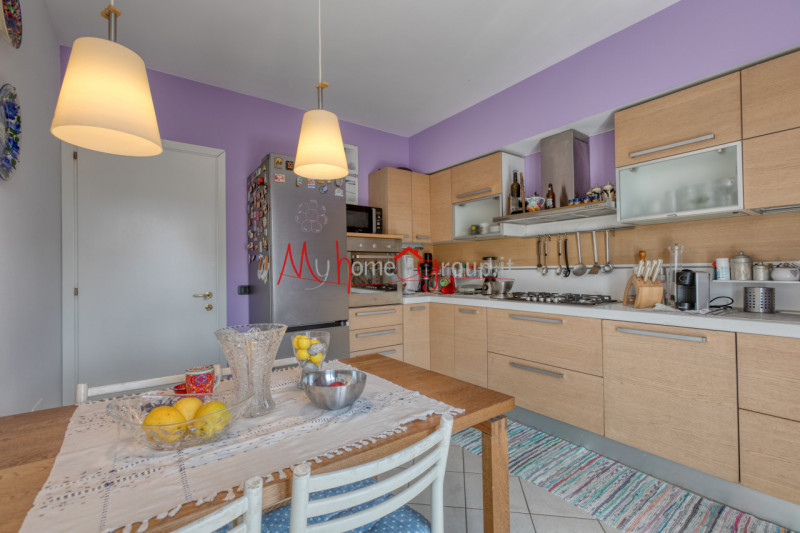 PADOVA ZONA MANDRIA - In zona interna e tranquilla, luminoso appartamento in piccolo condominio d...
