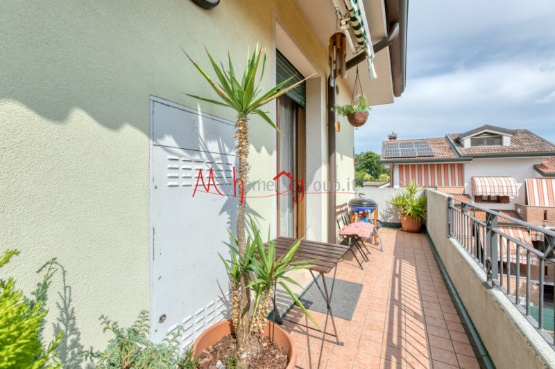 PADOVA ZONA MANDRIA - In zona interna e tranquilla, luminoso appartamento in piccolo condominio d...