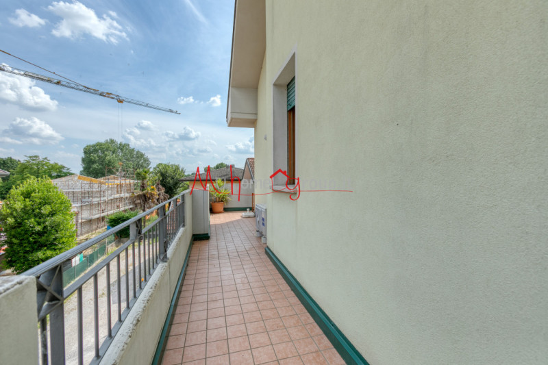PADOVA ZONA MANDRIA - In zona interna e tranquilla, luminoso appartamento in piccolo condominio d...