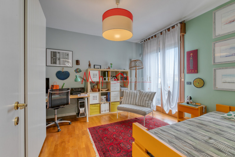 PADOVA ZONA MANDRIA - In zona interna e tranquilla, luminoso appartamento in piccolo condominio d...