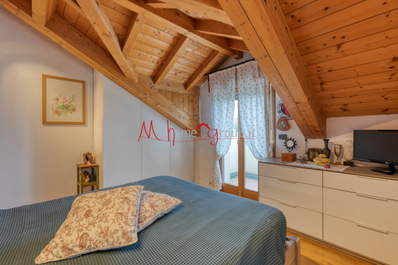 PADOVA ZONA MANDRIA - In zona interna e tranquilla, luminoso appartamento in piccolo condominio d...