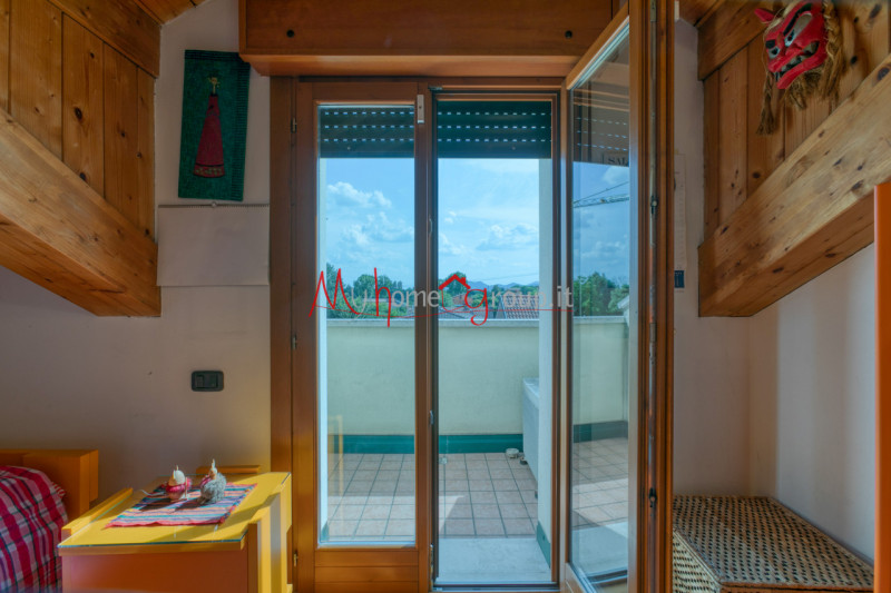 PADOVA ZONA MANDRIA - In zona interna e tranquilla, luminoso appartamento in piccolo condominio d...