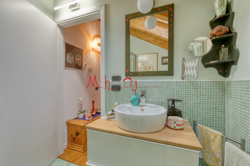 PADOVA ZONA MANDRIA - In zona interna e tranquilla, luminoso appartamento in piccolo condominio d...
