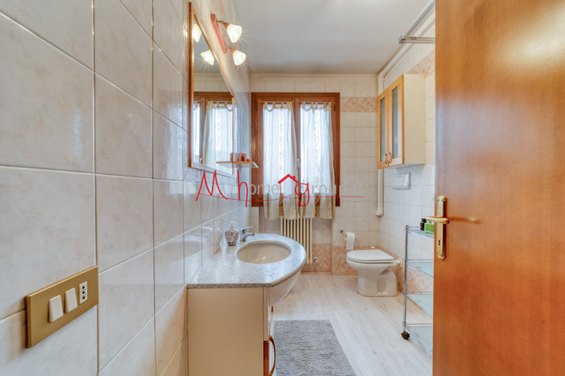 PADOVA ZONA VOLTABRUSEGANA - (Rif. V261P) - Proponiamo in vendita casa a schiera di testa, dispos...