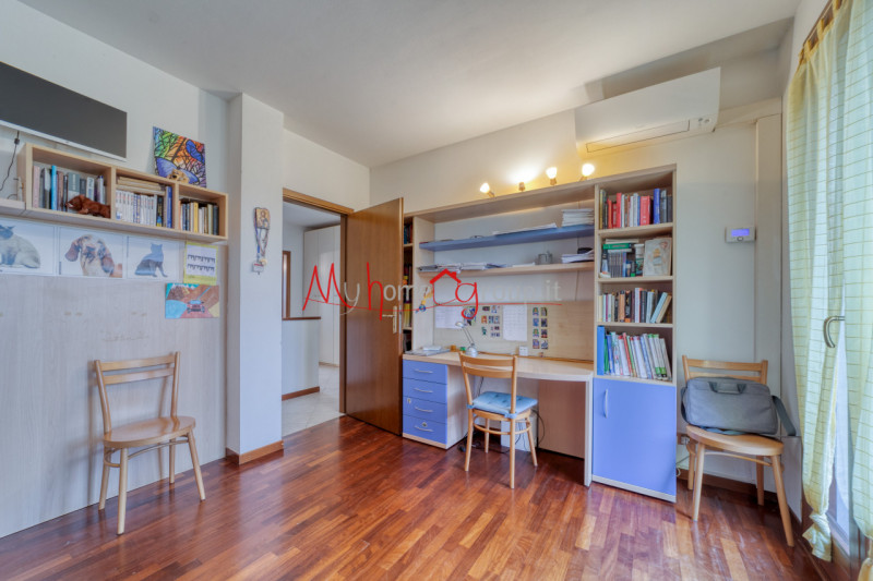 PADOVA ZONA VOLTABRUSEGANA - (Rif. V261P) - Proponiamo in vendita casa a schiera di testa, dispos...