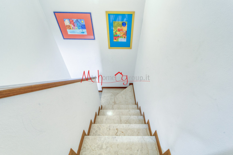 PADOVA ZONA VOLTABRUSEGANA - (Rif. V261P) - Proponiamo in vendita casa a schiera di testa, dispos...