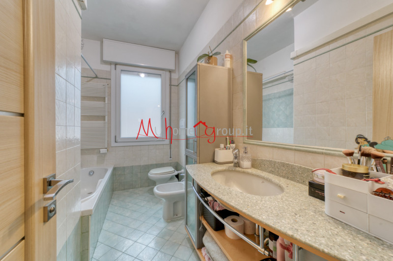 PADOVA ZONA MANDRIA: Appartamento ristrutturato con garage in zona servita

In contesto tranquill...