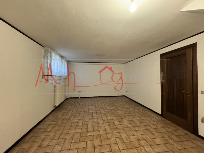 PADOVA ZONA MANDRIA - In zona interna e tranquilla, lontana da traffico e rumore, proponiamo casa...