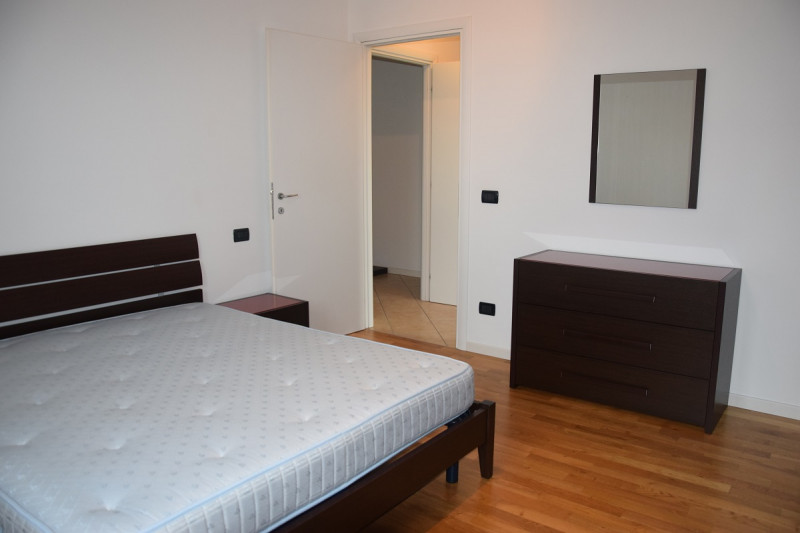 CAMPODORO posizione centralissima, recente complesso del 2008, 
BILOCALE ARREDATO  secondo ultimo...