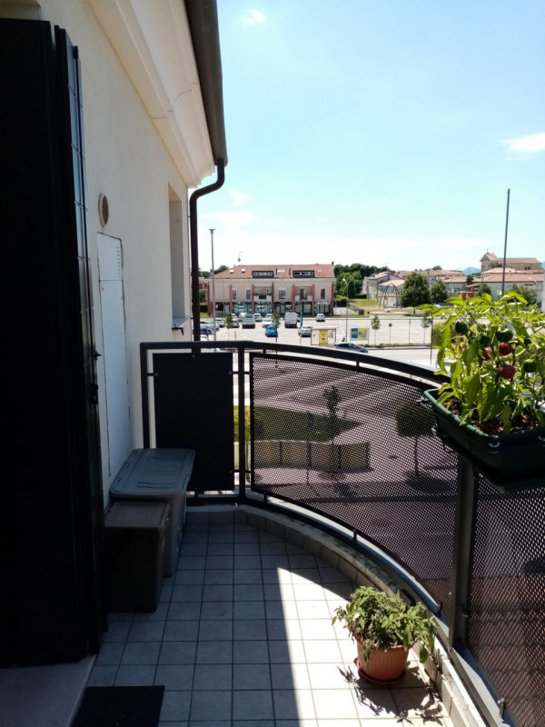 CAMPODORO posizione centralissima, recente complesso del 2008, 
BILOCALE ARREDATO  secondo ultimo...