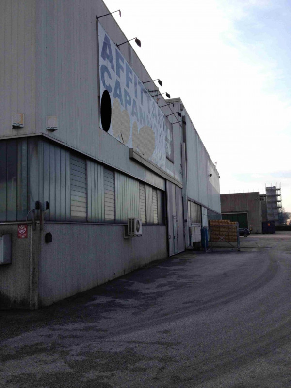 Padova Noventa ZIP Camin, Complesso Industriale Affittato in Vendita, Mq 12.000 Copertura, 3 Corp...